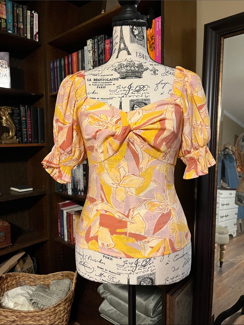 Nine West Yellow and Pink Floral Twist-Front Puff Sleeve Top